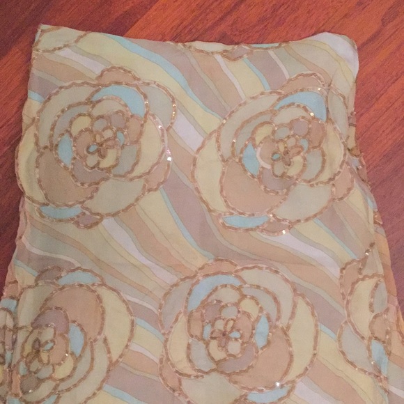 SOLD - Zara Size 6 100% Silk Green, Blue, Sequins - Picture 3 of 7